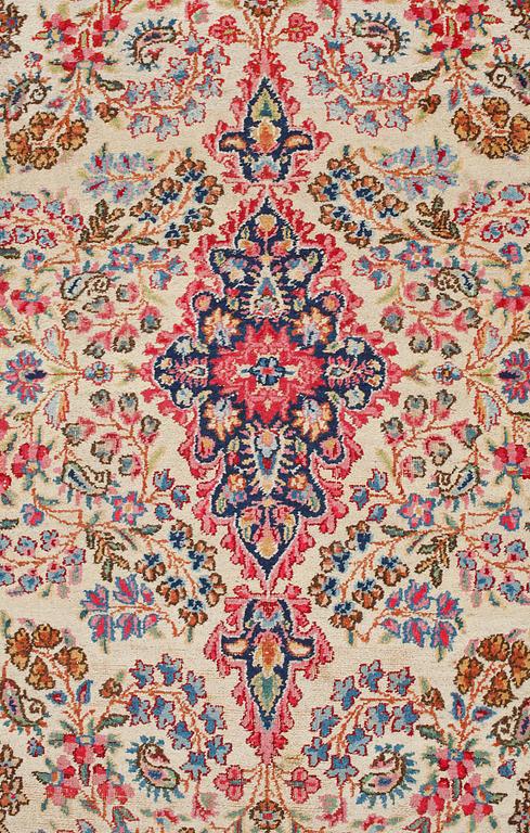MATTA, orientalisk, Kirman, old, ca 230x140 cm.
