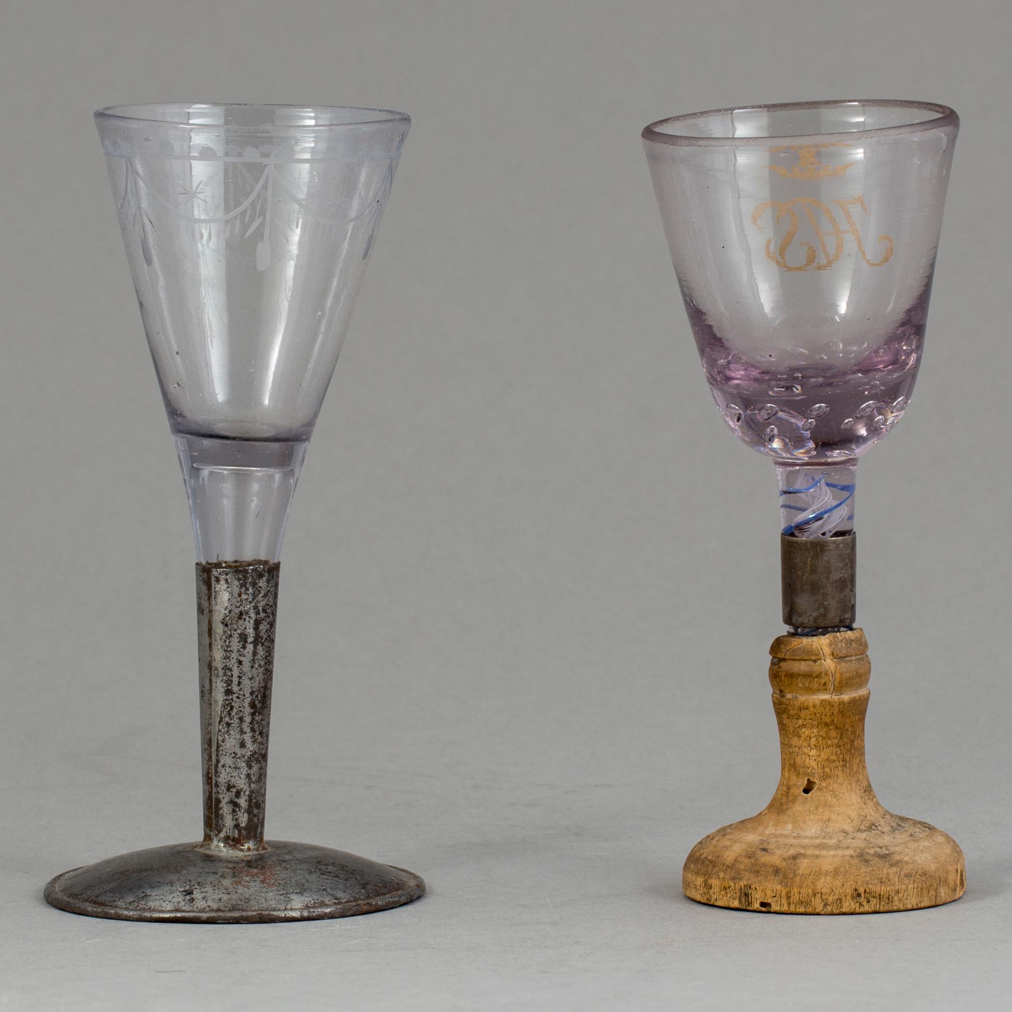 GLAS, 2 stycken, 1700/1800-tal.