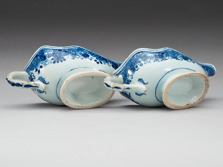 A pair of blue and white sauce boats, Qing dynasty, Qianlong (1736-95).