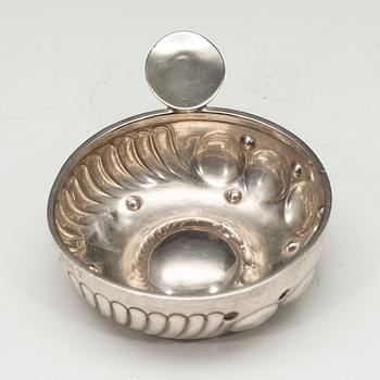 TASTEVIN / VINKOPP, silver 925, Frankrike 1900-talets första hälft. Vikt 93 g.