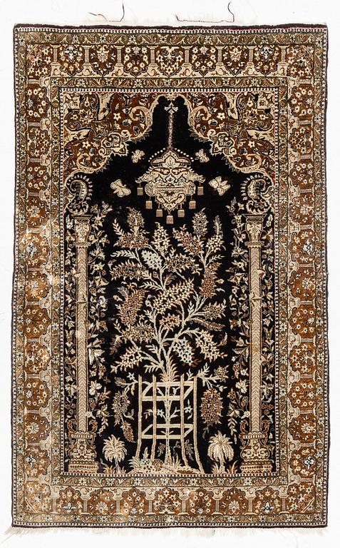 A rug, silk Quum, ca. 156 x 102 cm.