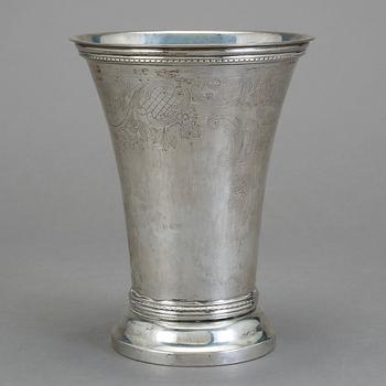 BÄGARE, silver, W.H.H, Stockholm, 1938. Vikt ca 447 gram.