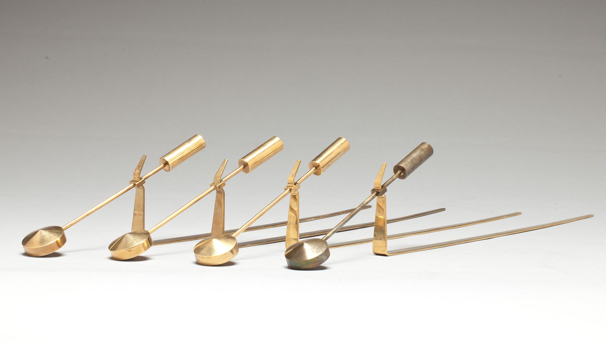 VÄGGLJUSSTAKAR, 4 st, mässing, Pierre Forssell, Skultuna.