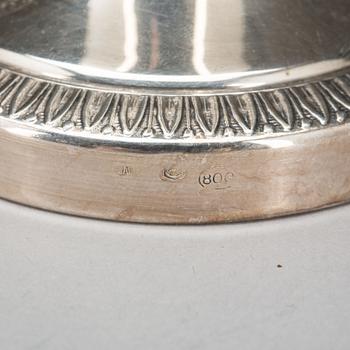 KANNA, silverhalt 800. Utländska stämplar. Vikt ca 238 g.