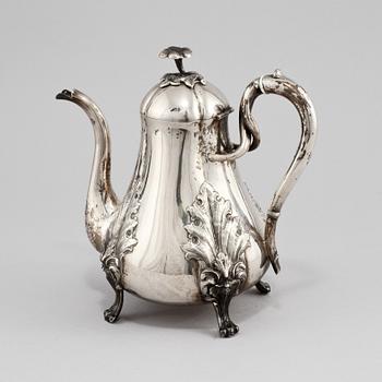 KAFFEKANNA, silver, Gustaf Dahlgren, Malmö, 1860. Vikt 645 g.