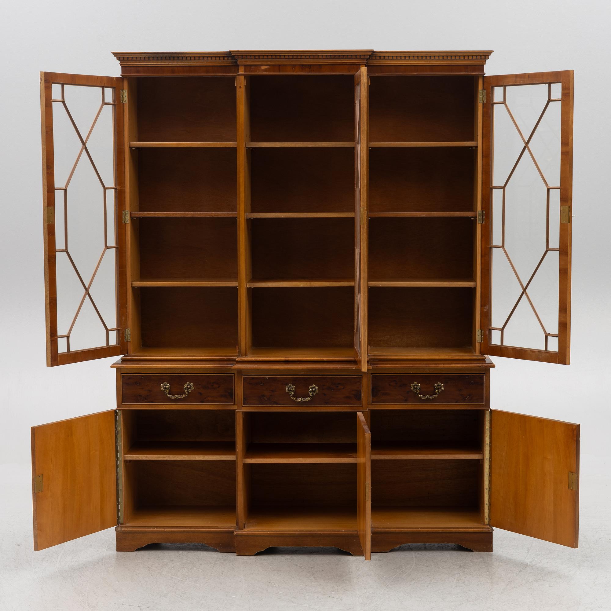 A vitrine cabinet, second part of the 20th century.