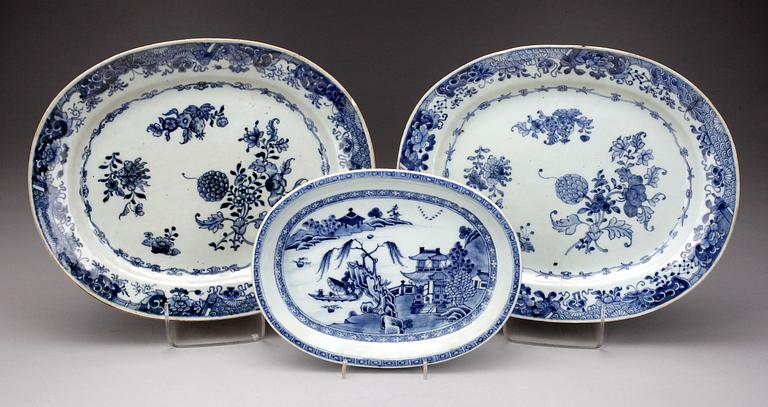 UPPLÄGGSFAT, 3 st, porslin, Kina, 1800-1900-tal.