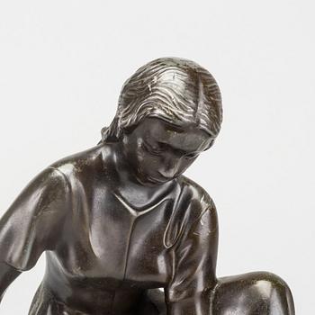 Asta Lilbaek, skulptur  "Flickan med guldhornet".