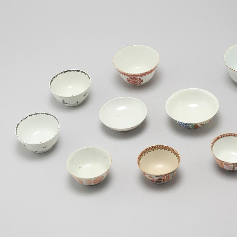 Nine Chinese porcelain cups, 18/20th Century.