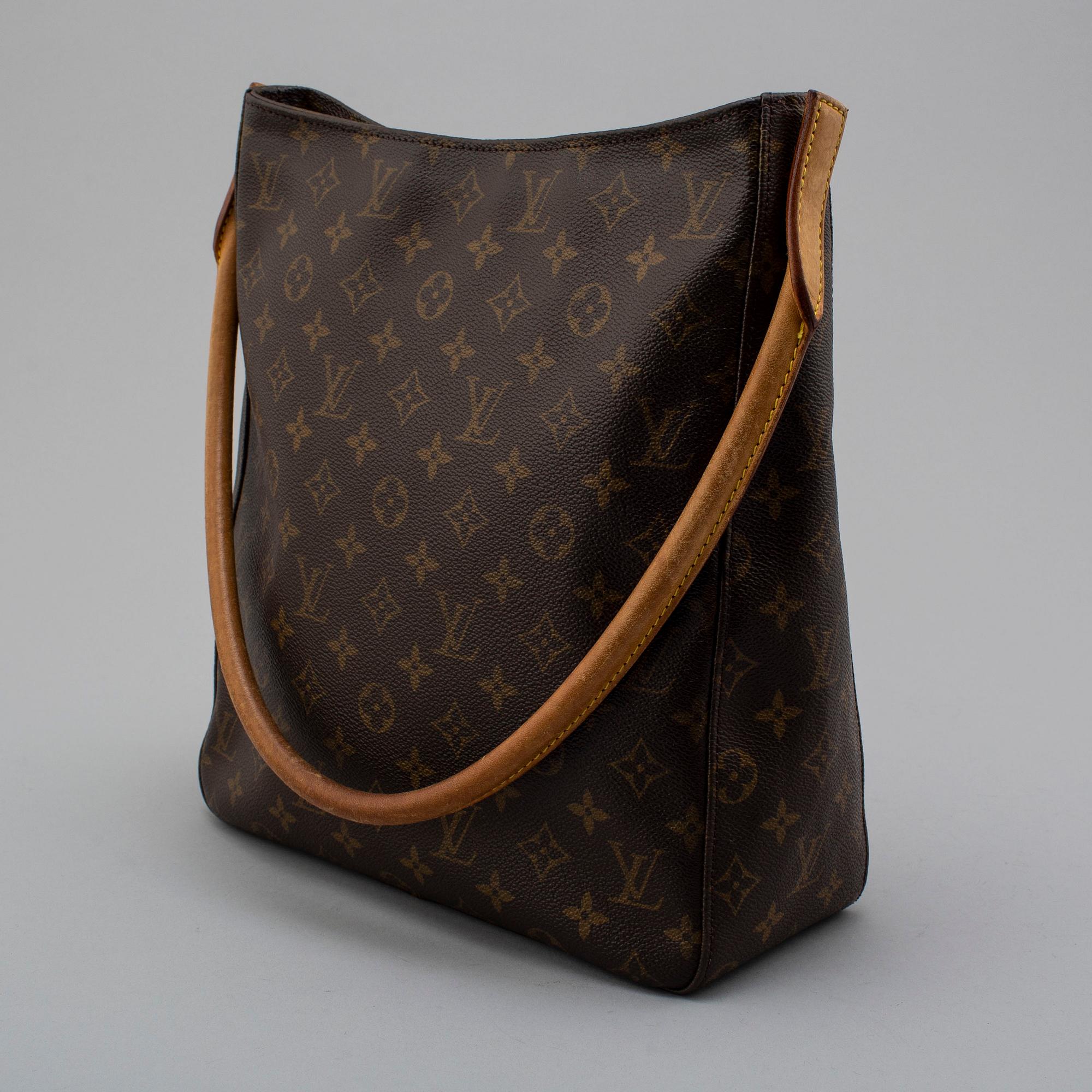 LOUIS VUITTON, a "Looping GM" bag.