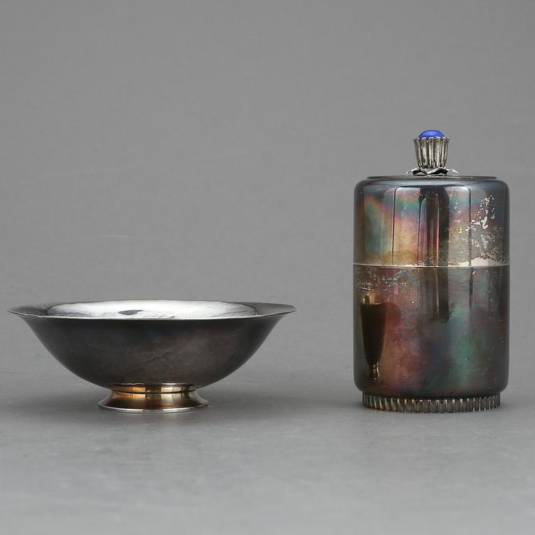 SKÅL och DOSA, Georg Jensen resp. Thore Eldh, K & EC, Göteborg 1951. Vikt ca 179 gram.