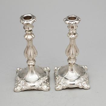 LJUSSTAKAR, ett par, silver, Möllenborg, Stockholm, 1871.