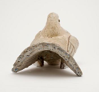 Tyra Lundgren, A Tyra Lundgren stoneware sculpture of a dove, 1972.