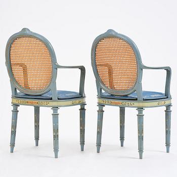 Carl Malmsten, a pair of Swedish Grace chairs, cabinetmaker Albin Johansson, Stockholm, for Villa Kvikkjokk, 1927.