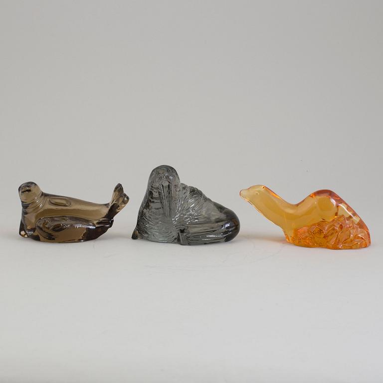 PAUL HOFF, 11 animal glass figurines made for the benefit of WWF.