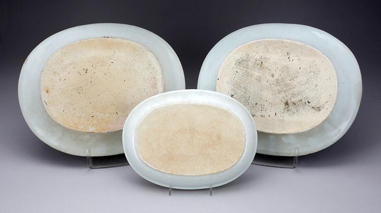 UPPLÄGGSFAT, 3 st, porslin, Kina, 1800-1900-tal.