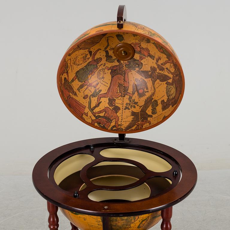 A globe shaped drinks cabinet, late 20th Century.