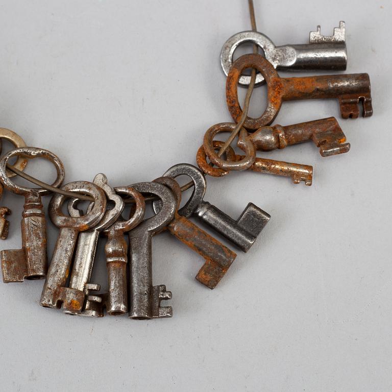 MINIATYRNYCKLAR, 63 st, smide, 1800-/1900-tal.