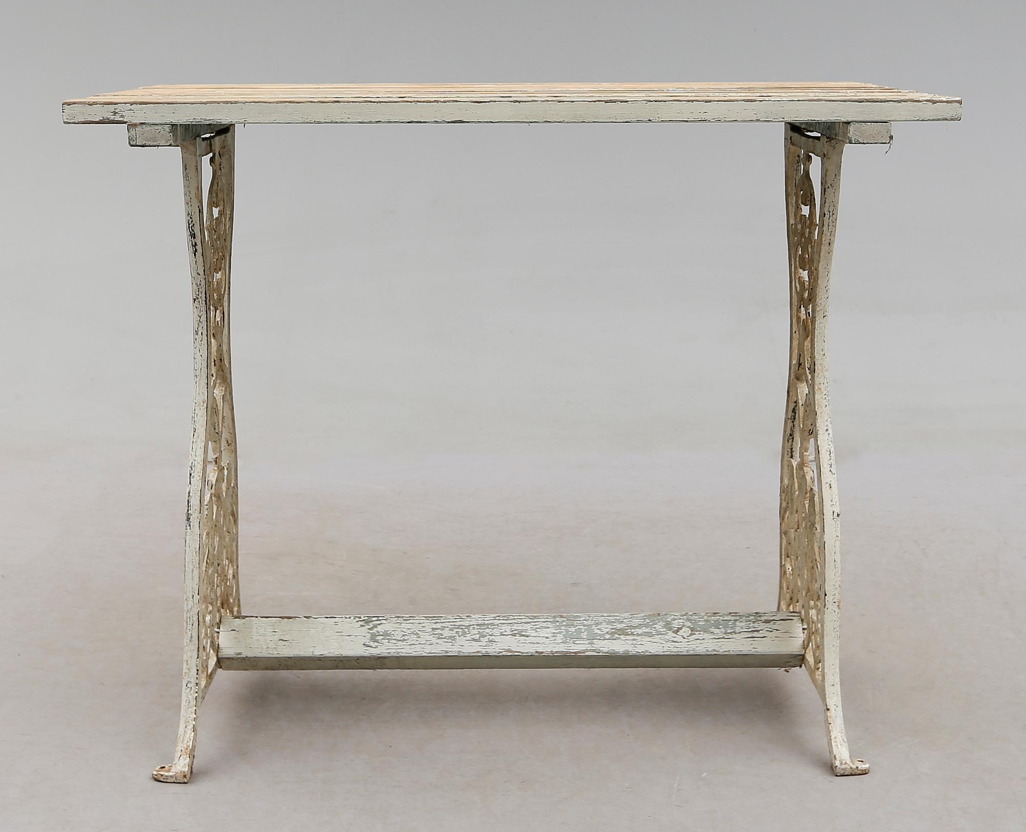 TRÄDGÅRDSBORD, 1900-tal.
