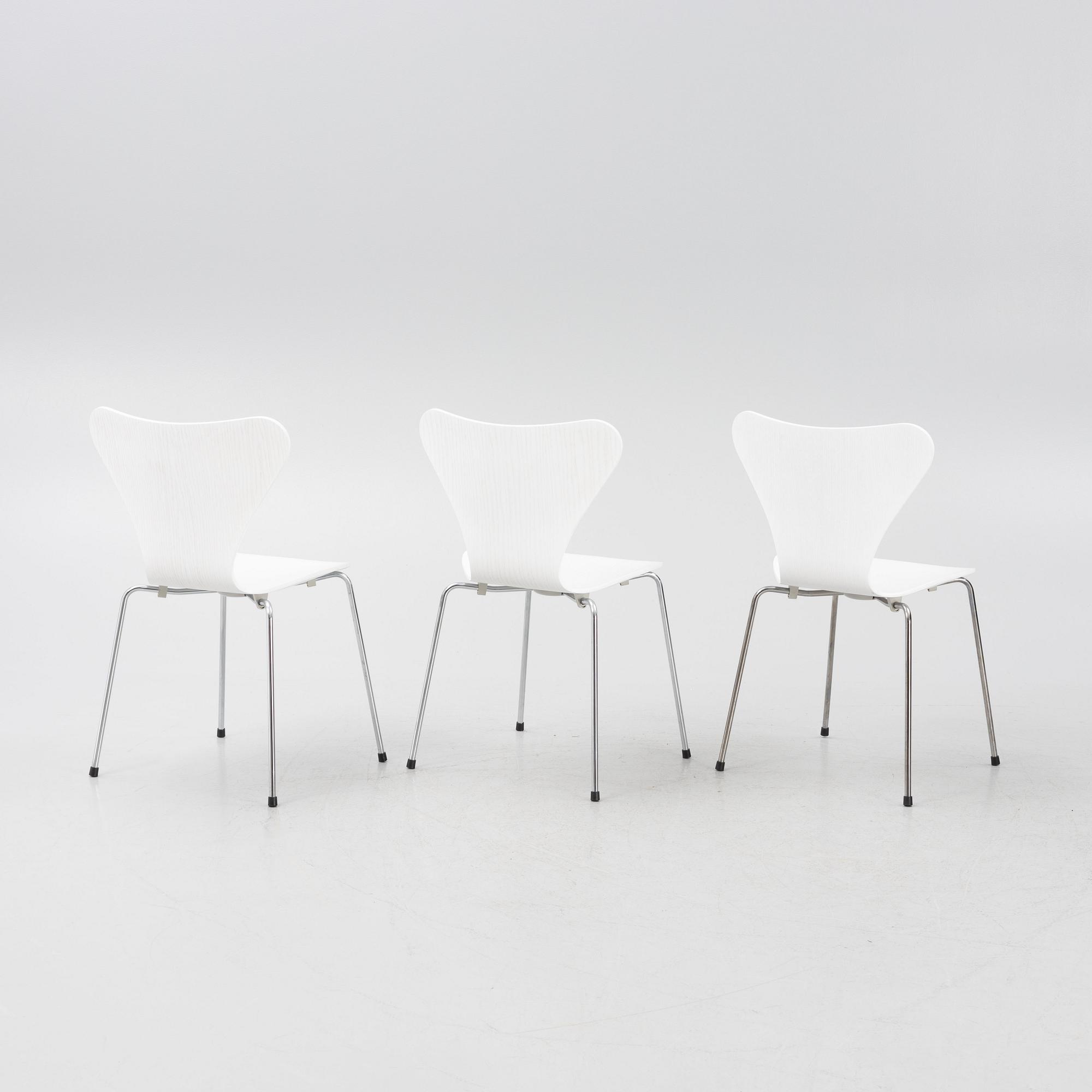 Arne Jacobsen, stolar, 8 st, "Sjuan", Fritz Hansen, Danmark, 2015.