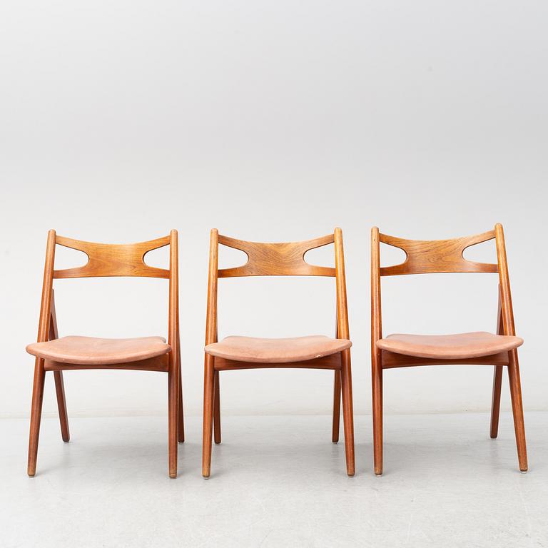 HANS J WEGNER, stolar, 3 st, "CH 29/Savbukkestolen", Carl Hansen o Søn, Odense, Danmark.