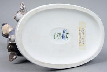 FIGURINER, 2 st, porslin, Bing & Gröndal samt Kongl. Dansk.