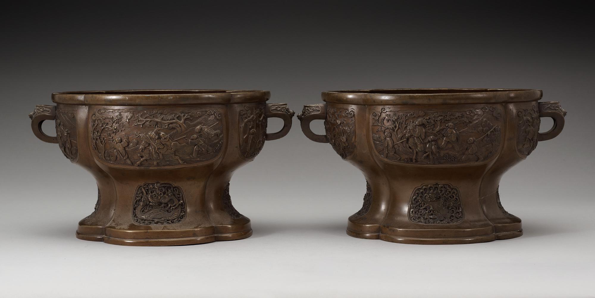 YTTERFODER, ett par, brons. Qing dynastin, insides med Xuandes sex karaktärers märke.