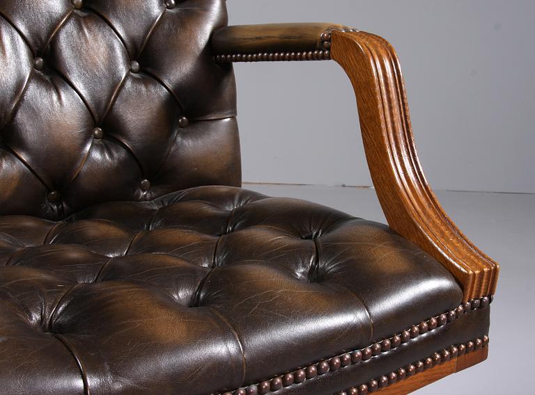 SKRIVBORDSSTOL, engelsk stil, Norge, 1900-tal.