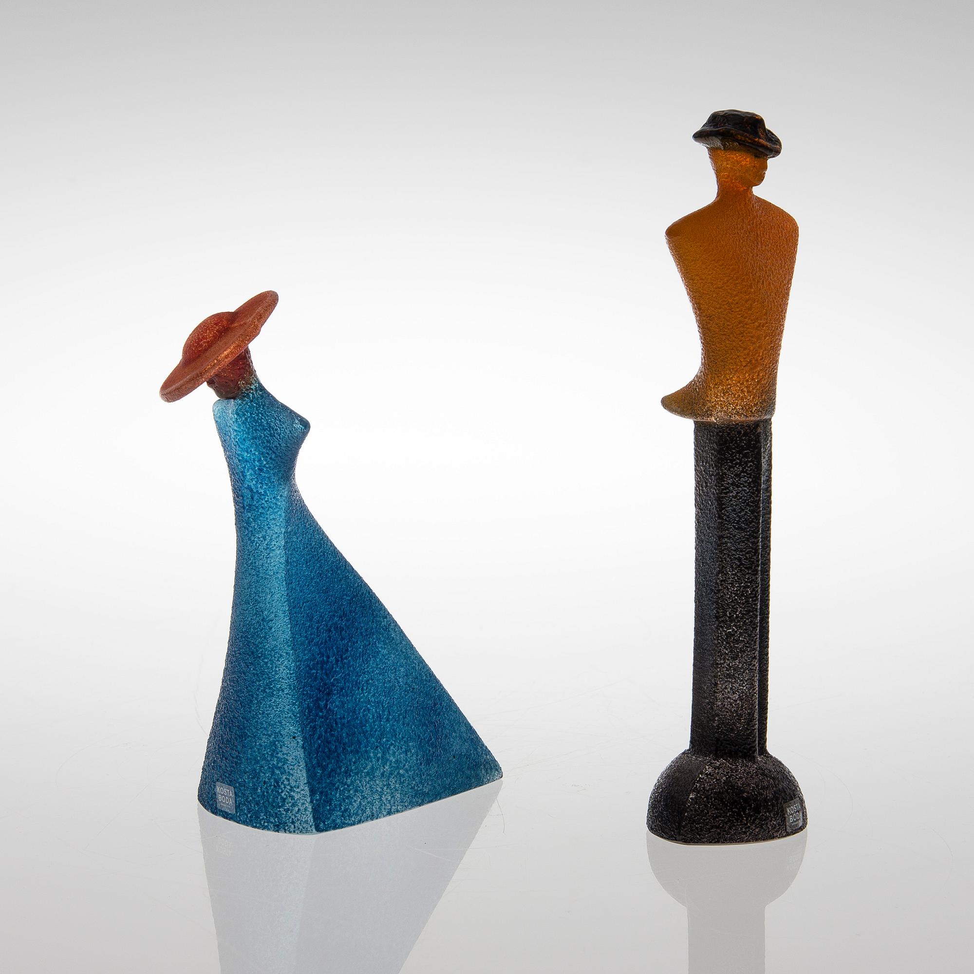 Two glass figurines "Catwalk for Kosta Boda signed,  21th century.