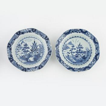 Seven porcelain plates, China, Qianglong and Kangxi, 18th century.