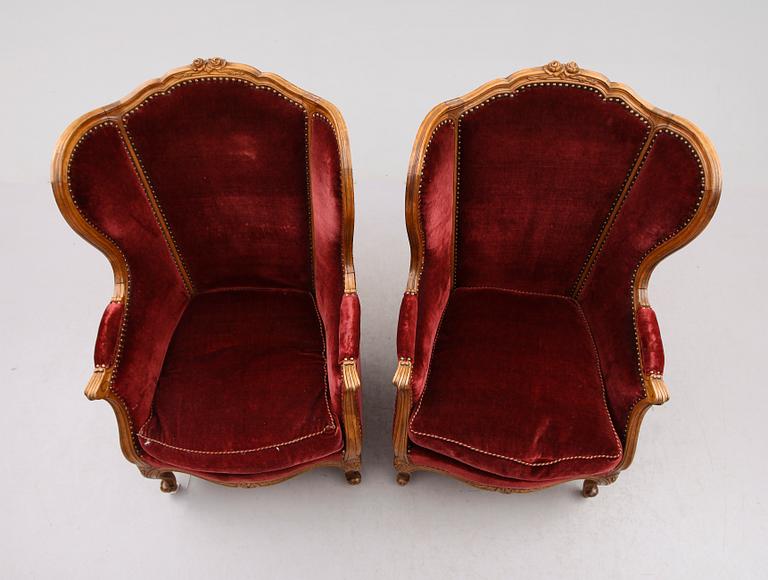 FÅTÖLJER, 1 par, rokokostil, 1900-talets mitt.