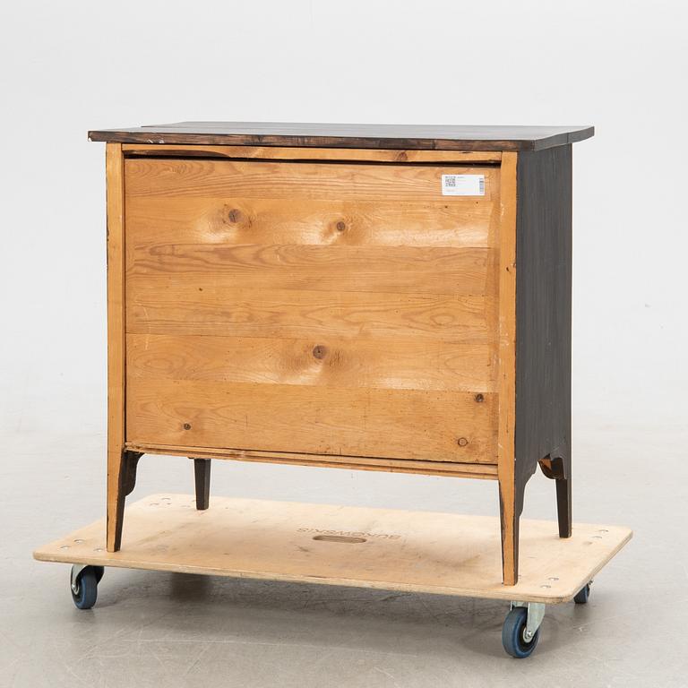 Chest of drawers, 20th century.