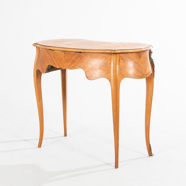 Toilettebord Louis XV-stil 1900-talets mitt.