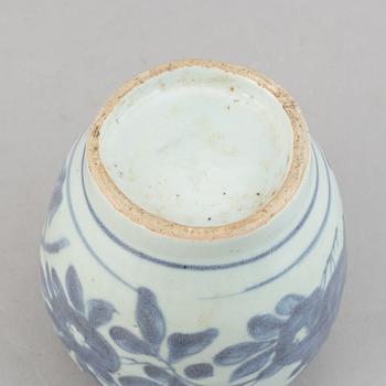 A blue and white jar, Ming dynasty (1368-1644).