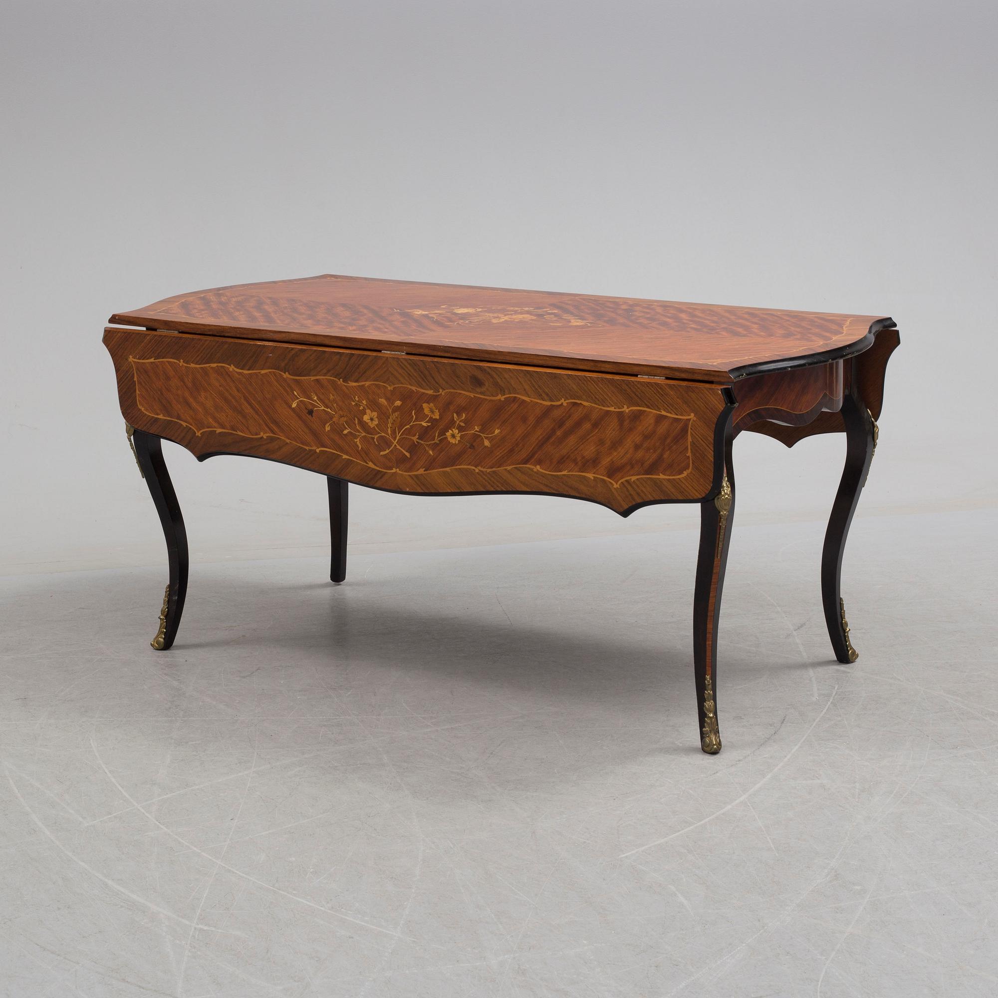 A late 20th century table.