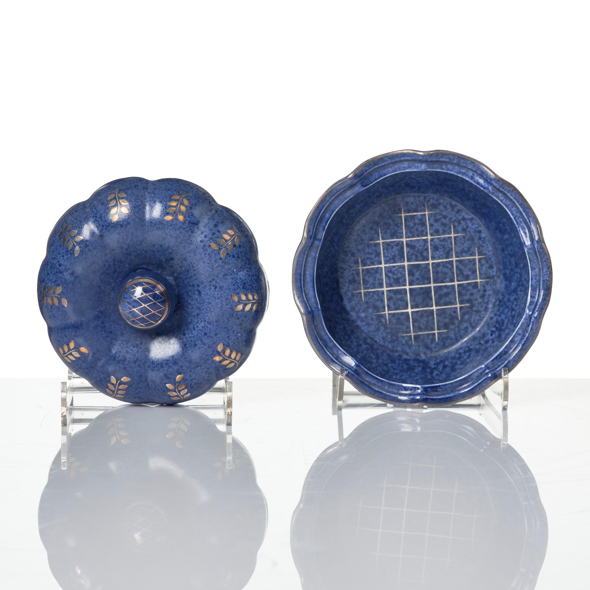 Wilhelm Kåge, a set of two Argenta stoneware vases, two dishes and a bowl with lid, Gustavsberg 1930s-50s.