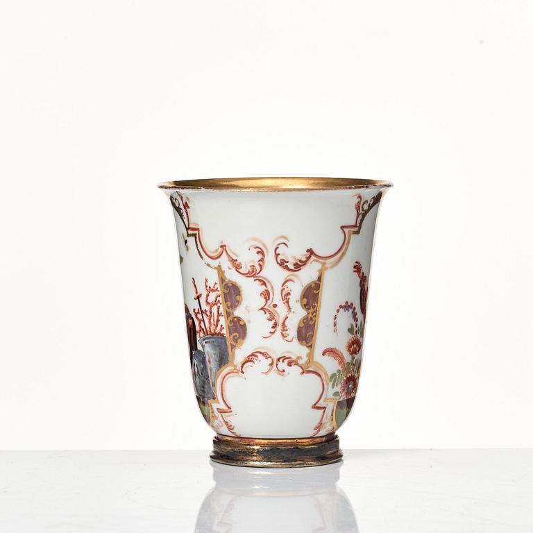 A Meissen cup with stand, 1730/40's.