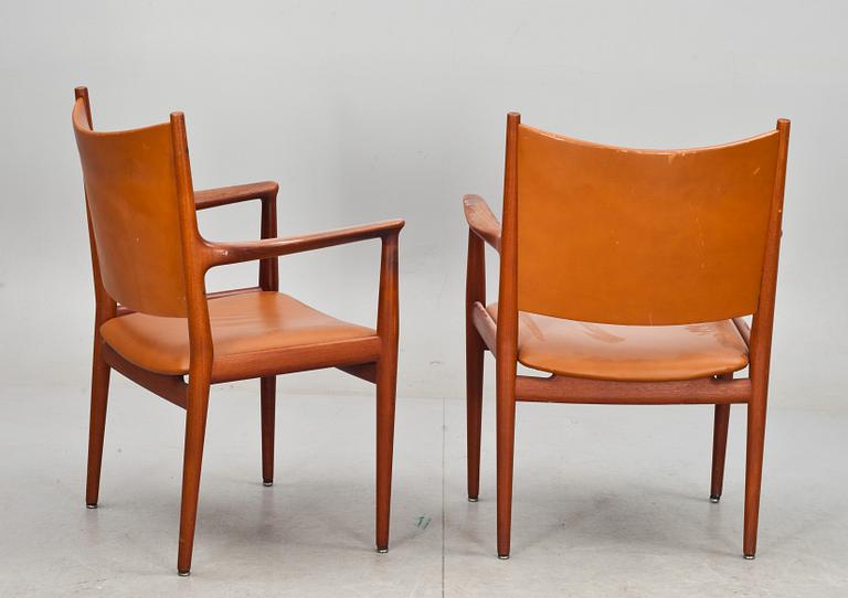 KARMSTOLAR, ett par, "JH-513", Hans J. Wegner, Johannes Hansen.