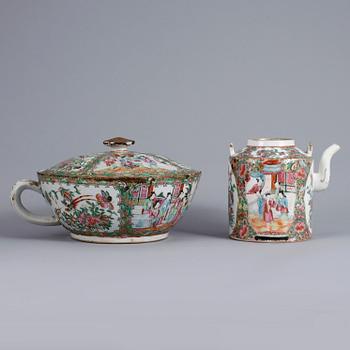 TEKANNA SAMT POTTA, porslin, Kina, Kanton 1800-tal.