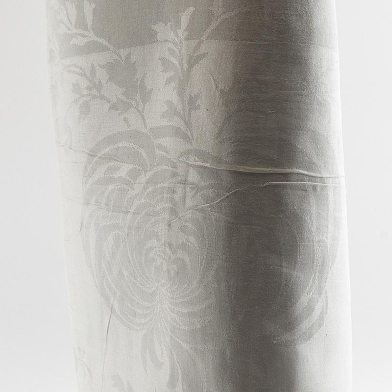 Tablecloth and napkins, 11 pcs, damask, first half/mid 20th century.