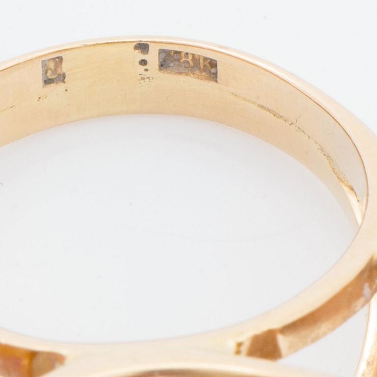 Ring 18K guld med en checkerslipad limefärgad kvarts.