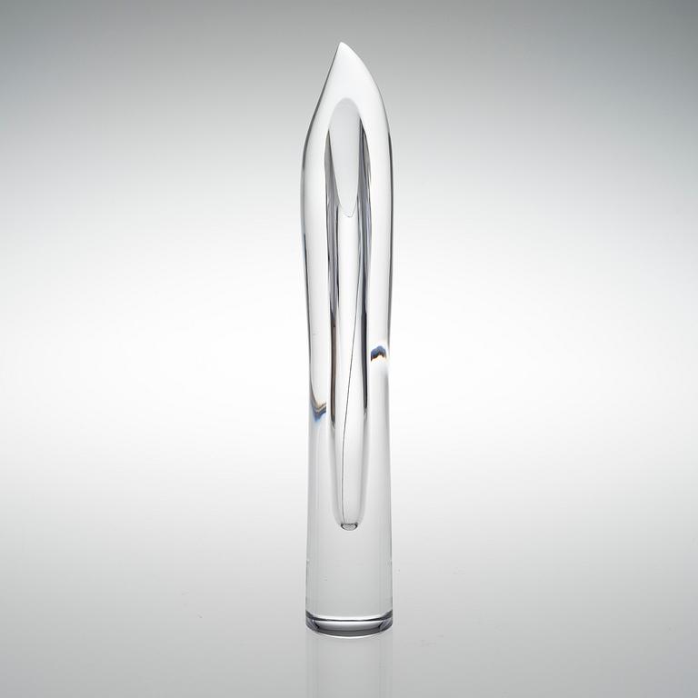 A GLASS SCULPTURE. Iris. Signed A. Okkolin, Riihimäen Lasi Oy. 1957-62.