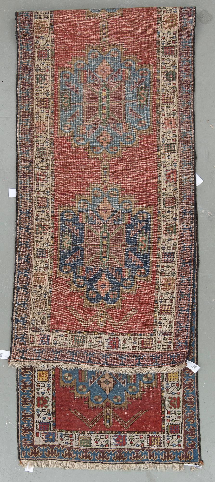 GALLERIMATTA, kaukasisk, semiantik. Ca 435x96 cm.
