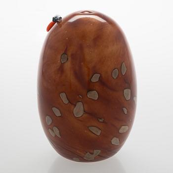 Oiva Toikka, a glass bird, 'Uhuu', signed O. Toikka Nuutajärvi.