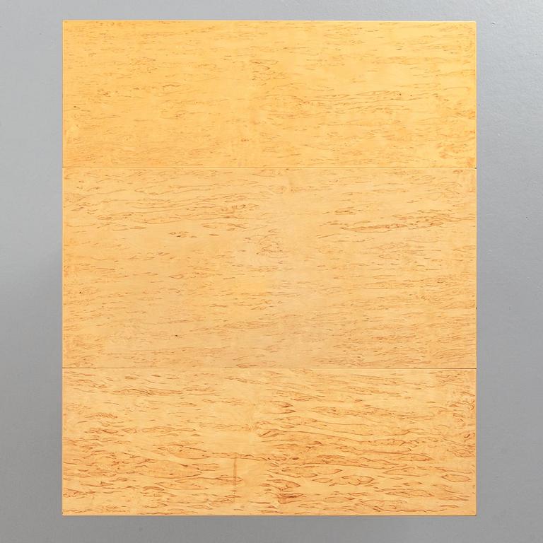 Bruno Mathsson, a drop leaf table 'Berit' in burled birch, Bruno Mathsson International, Sweden.