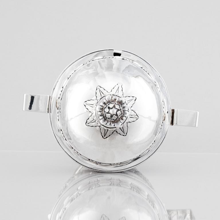 Lars Boye, sockerskål med lock, silver, Stockholm 1780. Gustaviansk.