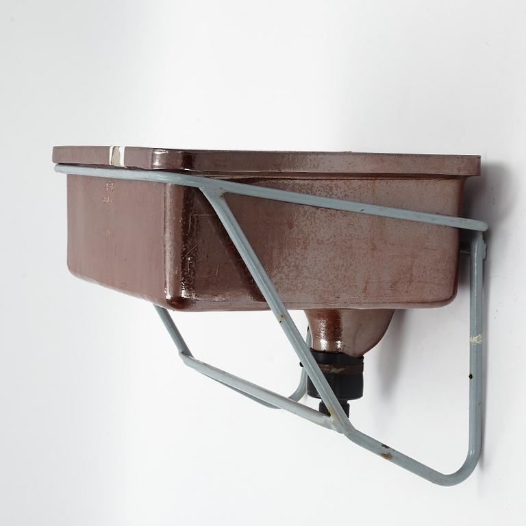 A salt glazed stone ware wash basin, Höganäs.