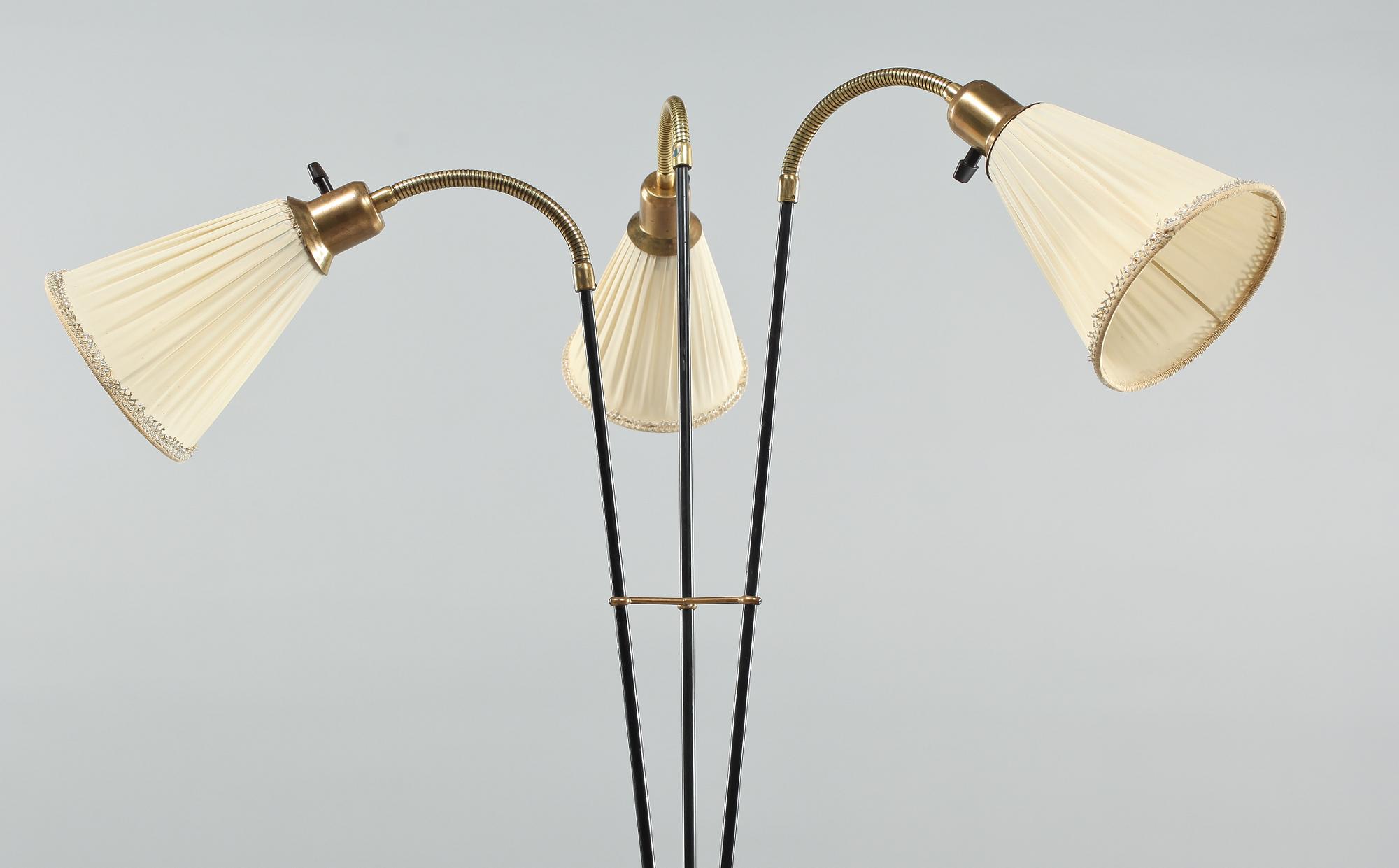 GOLVLAMPA, 1900-talets andra hälft.