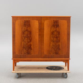 A mid 20th Century cabinet.