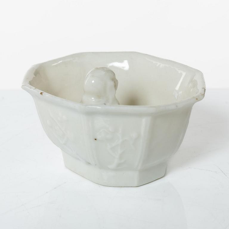 A blanc de chine wine cup, Qing dynasty, Kangxi (1662-1722).
